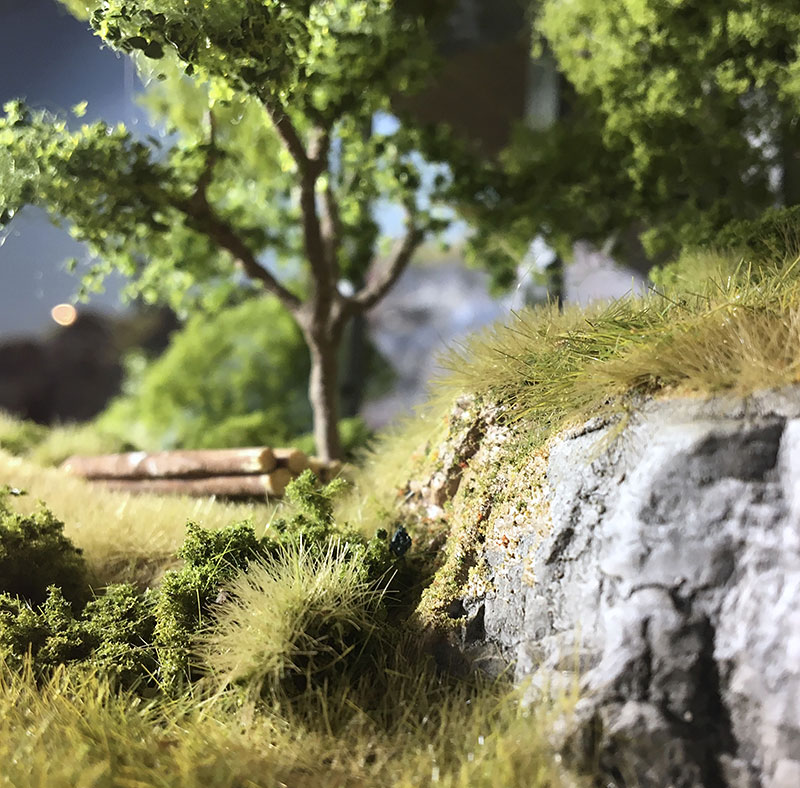 Made this small diorama to try out some static grass layering and